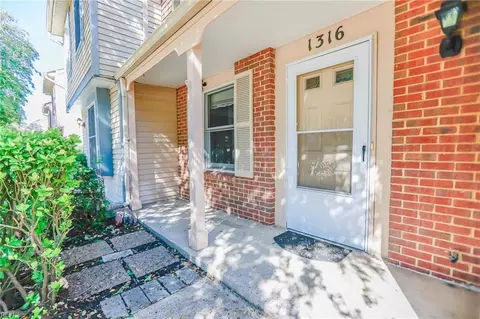 Exterior - 1316 Vanasse Ct, Hampton, VA 23666 photo 2 of 3