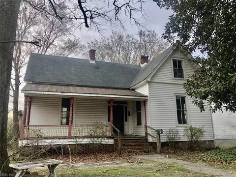 310 Bogart St, Franklin, VA 23851