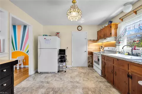 144 Glenwood Rd, Hampton, VA 23669 photo 7