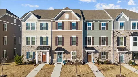 157 Cedar Crest Dr, Smithfield, VA 23430