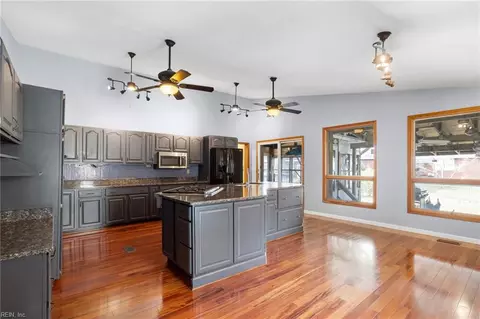 5902 Appleton Dr, Norfolk, VA 23502 photo 10