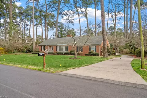 4309 Two Woods Rd, Virginia Beach, VA 23455