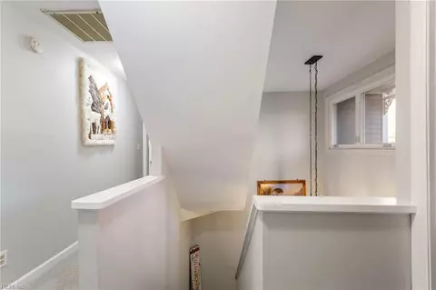 Entry Way - 3 Timothy Dell, Hampton, VA 23669 photo 3 of 4