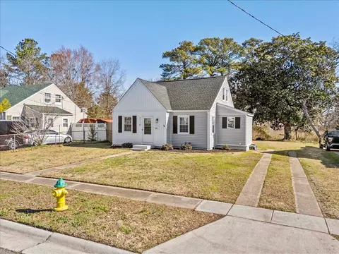 Exterior - 2116 Silbert Rd, Norfolk, VA 23509 photo 8 of 8