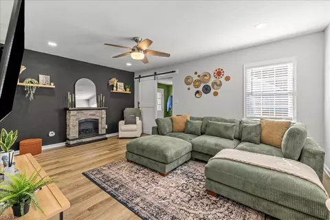 Living - 2116 Silbert Rd, Norfolk, VA 23509 photo 1 of 2