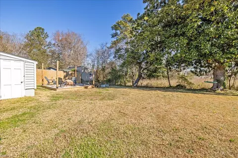 Exterior - 2116 Silbert Rd, Norfolk, VA 23509 photo 4 of 8