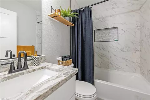 Bath - 2116 Silbert Rd, Norfolk, VA 23509 photo 1 of 2