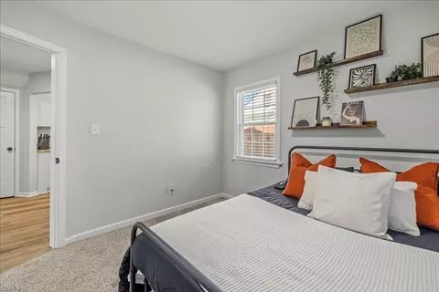Bedroom - 2116 Silbert Rd, Norfolk, VA 23509 photo 2 of 7