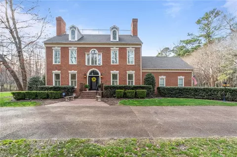 505 Woodsmere Rd, Chesapeake, VA 23322