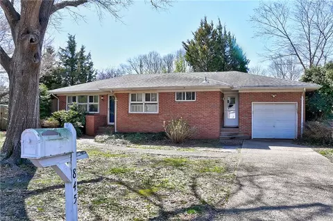845 Deary Ln, Virginia Beach, VA 23451