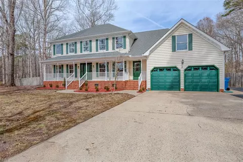 912 Pleasant Ridge Dr, Chesapeake, VA 23322