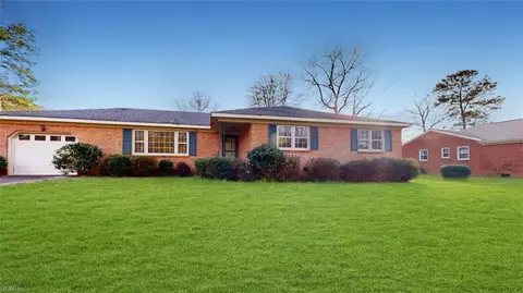 517 Canine Trl, Suffolk, VA 23434
