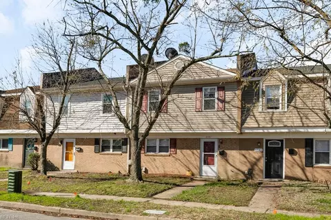 6547 Stoney Pt S, Norfolk, VA 23505