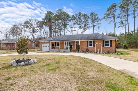 33283 Edgehill Dr, Franklin, VA 23851