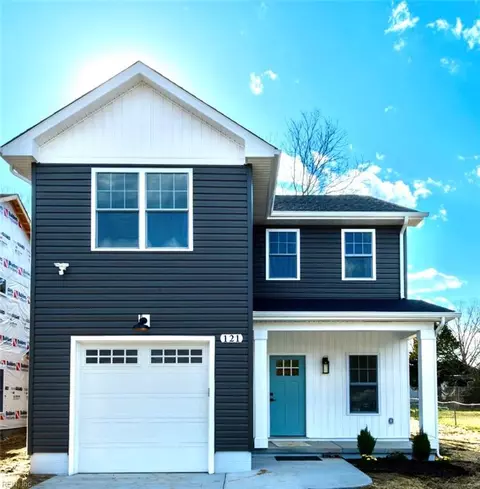 121 S 6th St, Suffolk, VA 23434