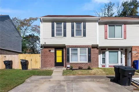5638 Picadilly Ln, Portsmouth, VA 23703