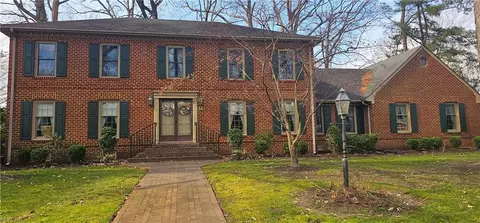 3240 Meadowbrook Ln, Chesapeake, VA 23321