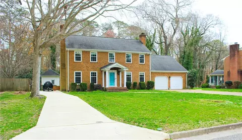 4 Willis Dr, Newport News, VA 23606
