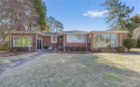 201 Keville Rd, Portsmouth, VA 23701