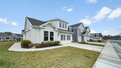 4601 Longleaf Pl, Chesapeake, VA 23321