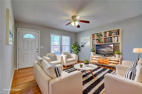 1107 Warfield Dr, Portsmouth, VA 23701