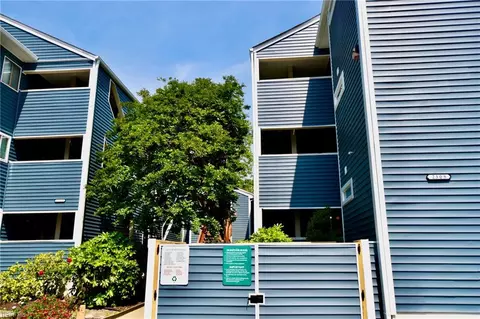 2308 Starfish Rd #302, Virginia Beach, VA 23451