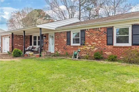1225 Gladiola Cres, Virginia Beach, VA 23453