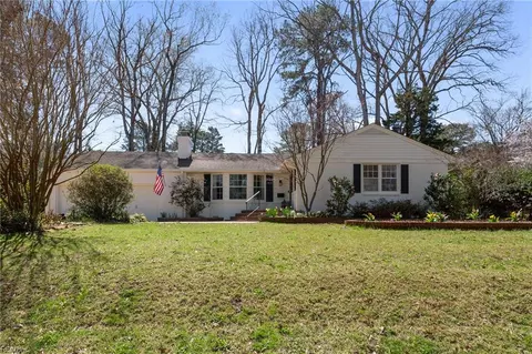 2717 Sandy Valley Rd, Virginia Beach, VA 23452