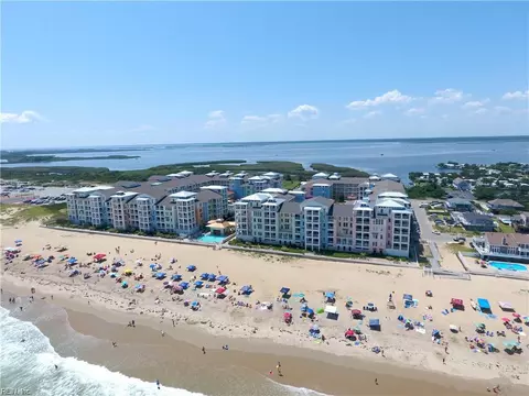 3738 Sandpiper Rd #332B, Virginia Beach, VA 23456