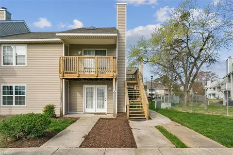 202 Lantana Ln #B, Hampton, VA 23669