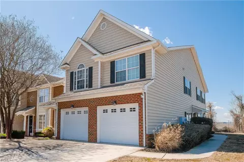 621 Waters Edge Rd, Hopewell, VA 23860