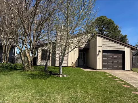 4112 Loblolly Ln, Virginia Beach, VA 23462