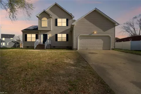 4 Neptune Ct, Portsmouth, VA 23703