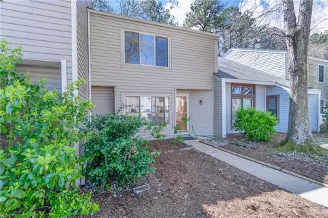 243 Thalia Trace Dr, Virginia Beach, VA 23452