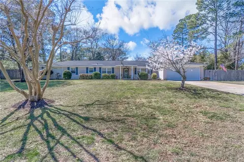 1529 Little Horseshoe Dr, Virginia Beach, VA 23451