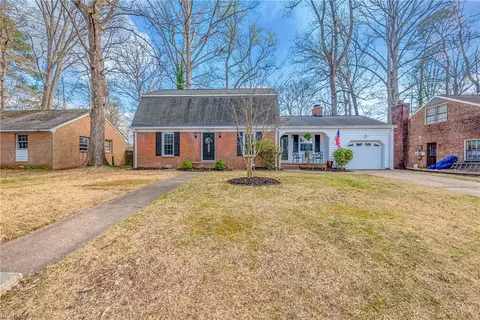 176 Shelby Dr, Newport News, VA 23608