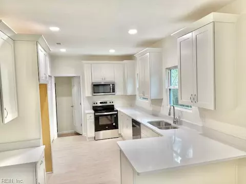 2837 Ballentine Blvd, Norfolk, VA 23509