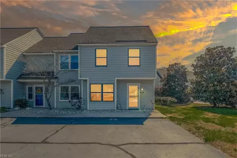7982 Sunset Dr, Hayes, VA 23072