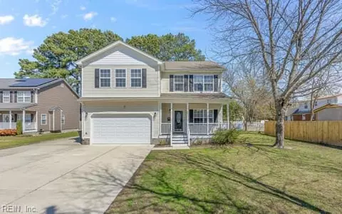14 Janet Dr, Hampton, VA 23666