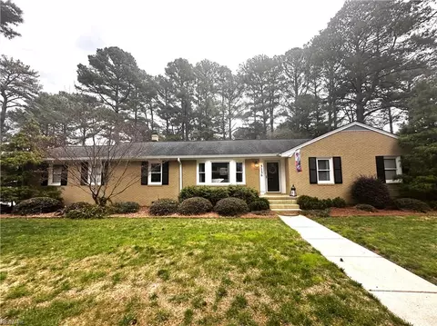 5136 Dominion Dr, Suffolk, VA 23435