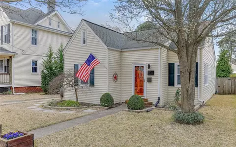 119 E Randall Ave, Norfolk, VA 23503