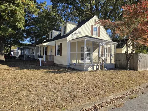 3413 Brighton St, Portsmouth, VA 23707