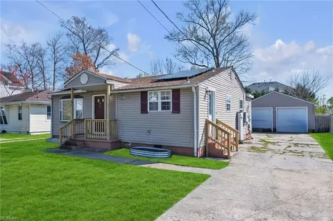 812 Mullen Rd, Chesapeake, VA 23320