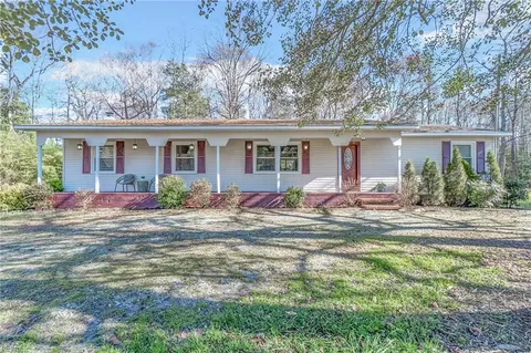 5084 Pruden Blvd, Suffolk, VA 23434