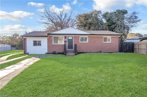 8063 Lynnbrook Ct, Norfolk, VA 23518