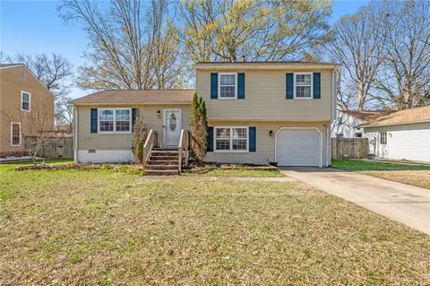 39 Apollo Dr, Hampton, VA 23669