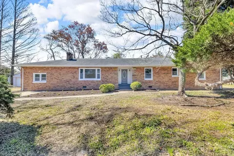 1 Iris Pl, Hampton, VA 23663