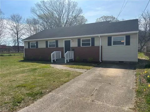 1416 Stuben St, Chesapeake, VA 23324