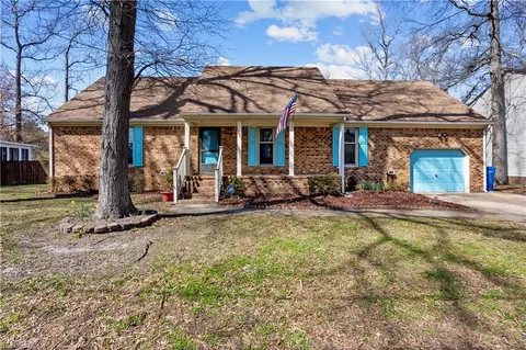 2421 Southern Pines Dr, Chesapeake, VA 23323