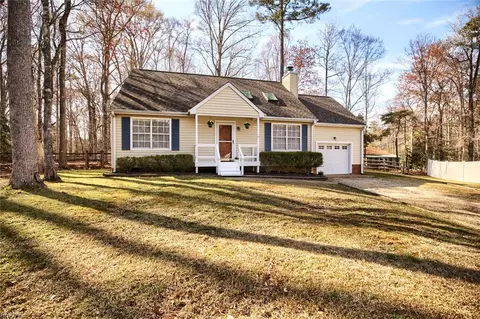 3308 Chestnut Hill Ct, Williamsburg, VA 23185